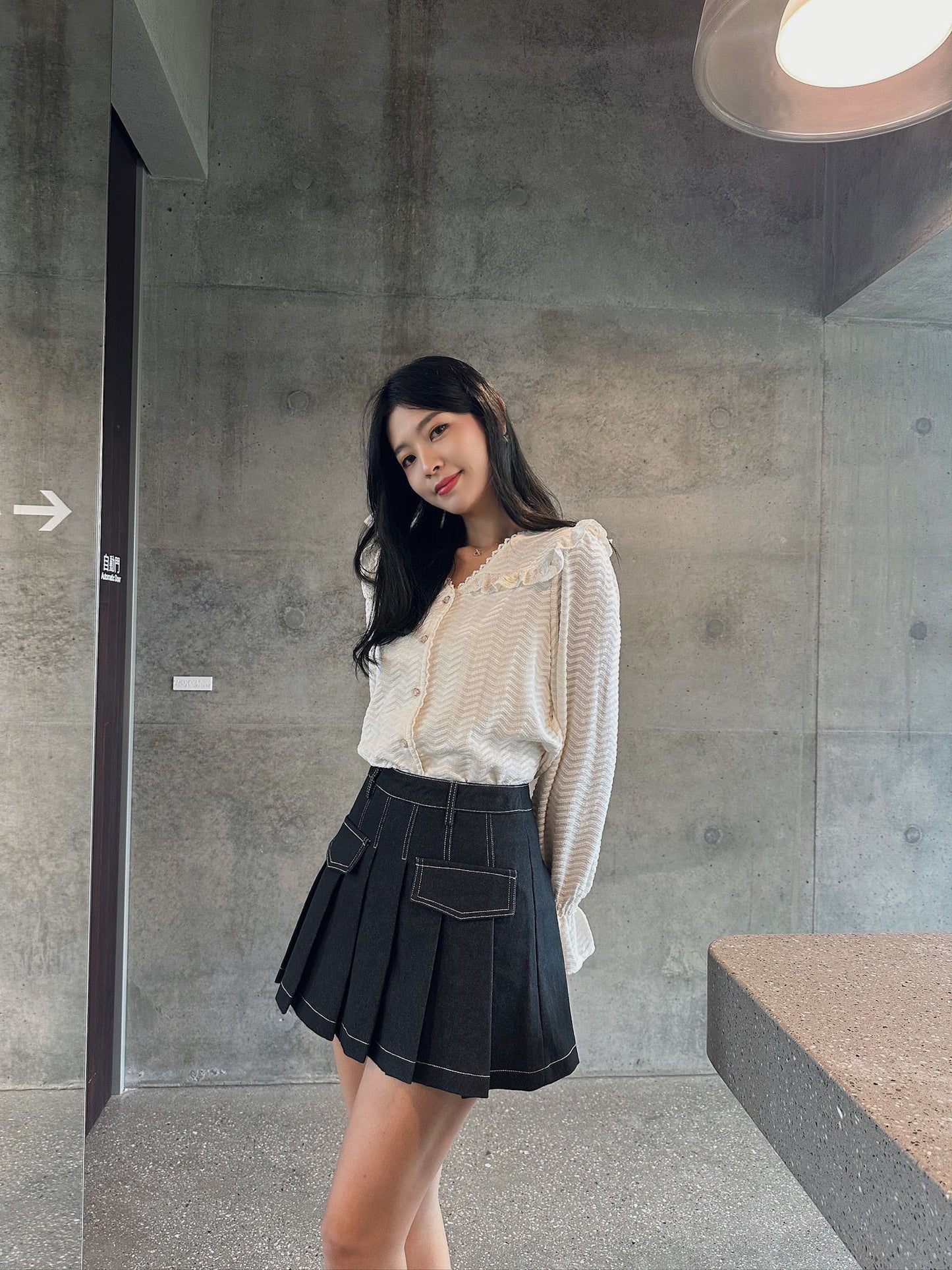 Ribbed blouse with lace