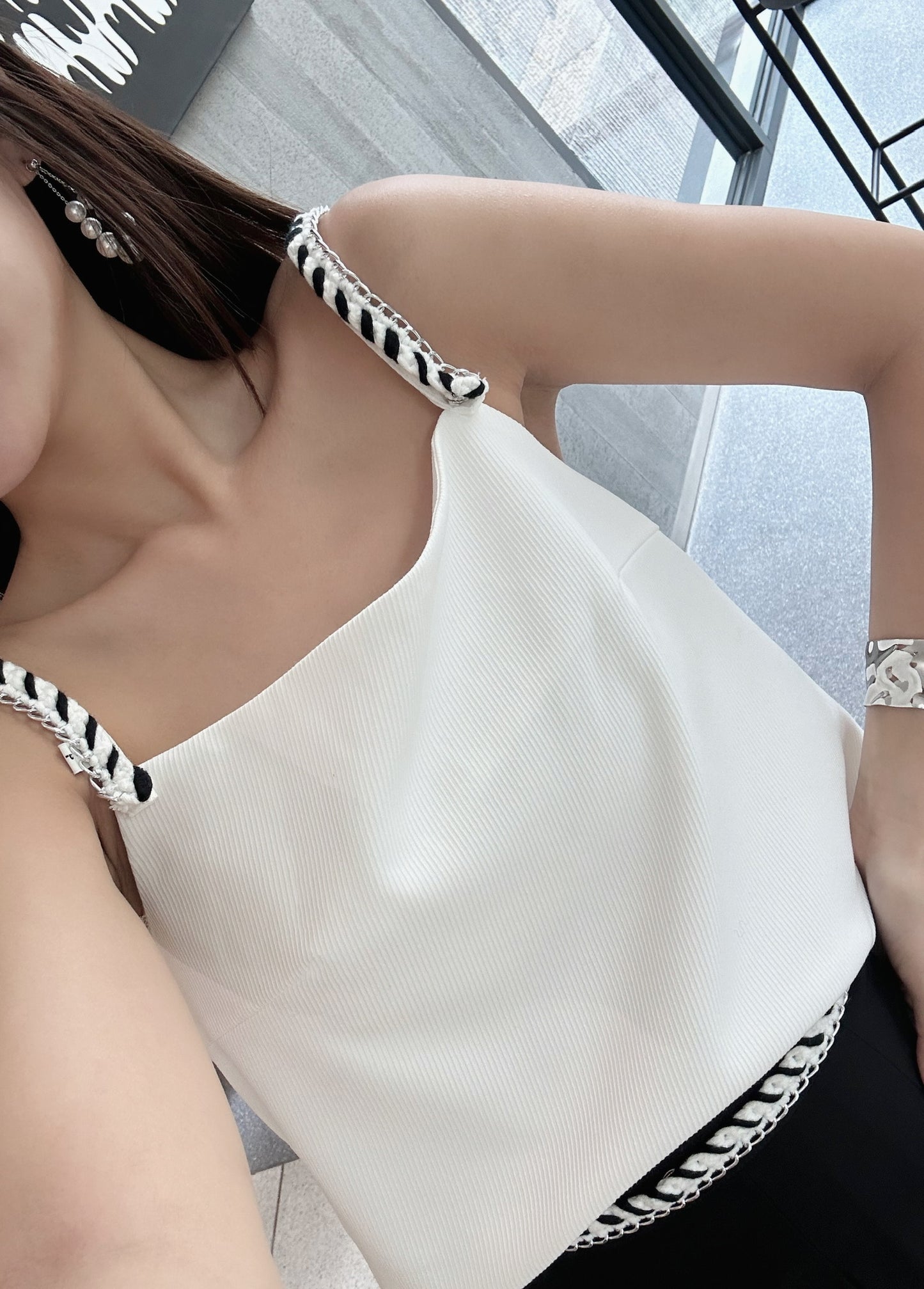 Patchy - Loose-fit A-line Vest with Chain Strap