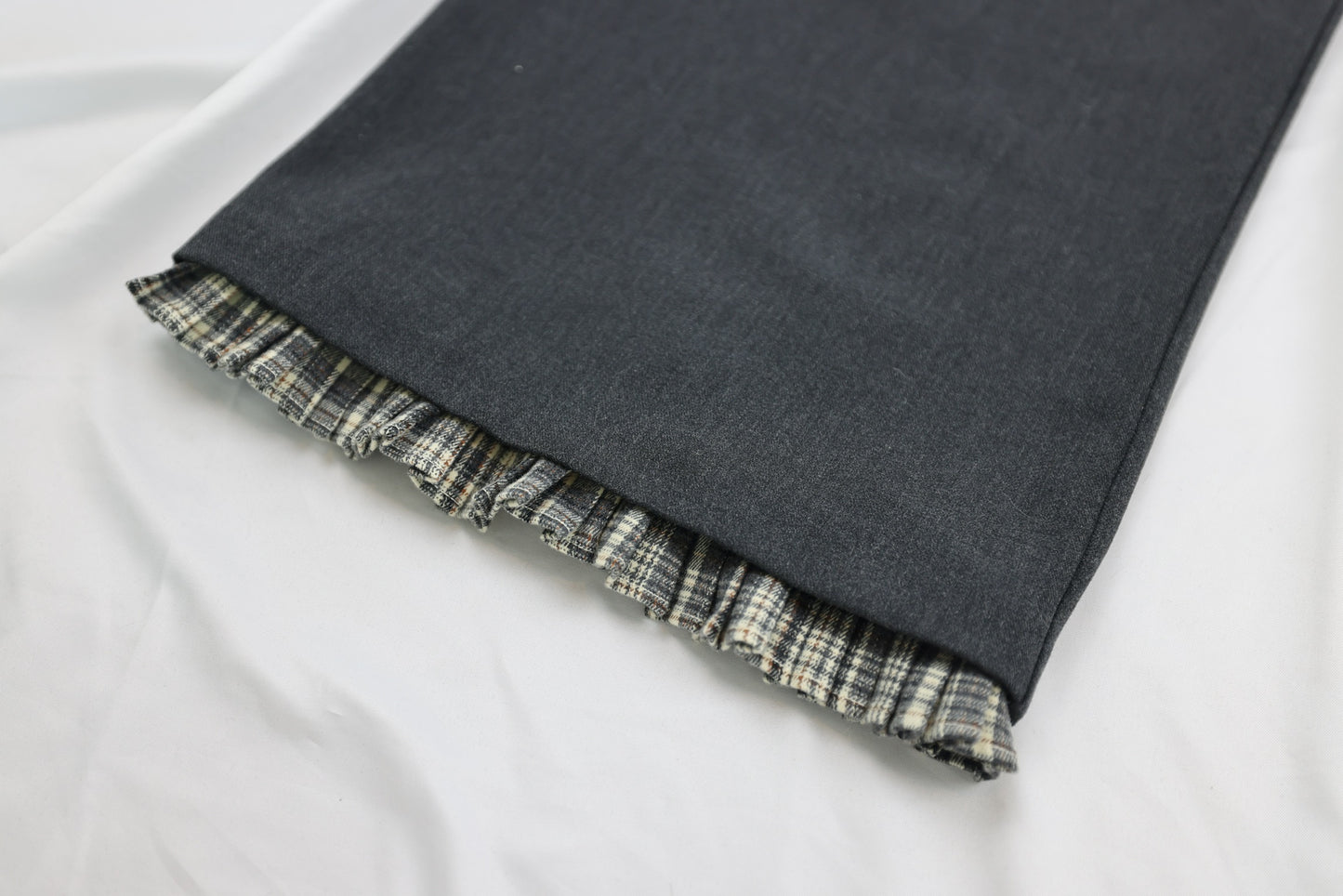 Patchy - Woolen Wide-Leg Pants with Grey Checked Trim