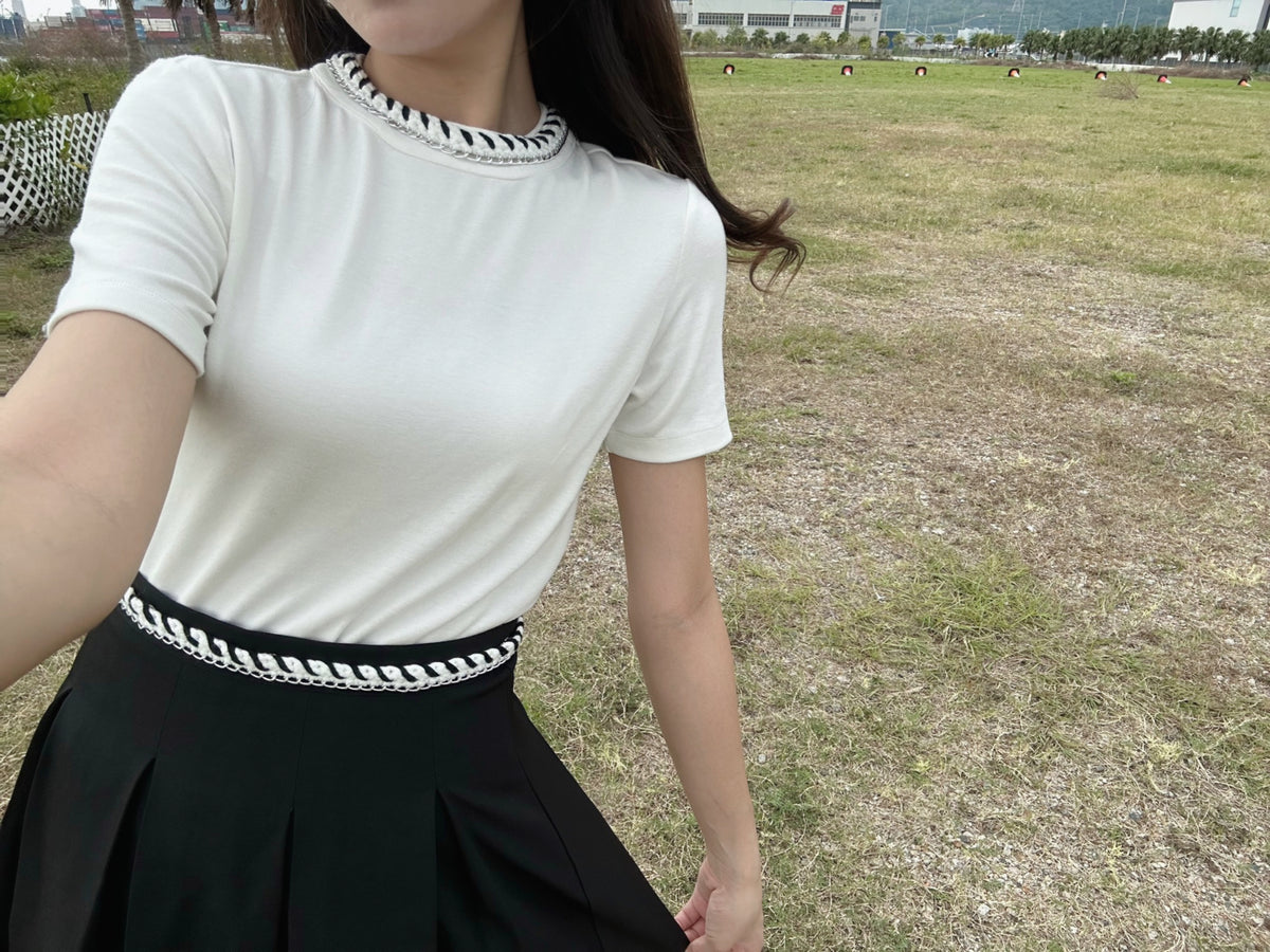 Patchy - Stretch knit T-shirt with Chain Strap