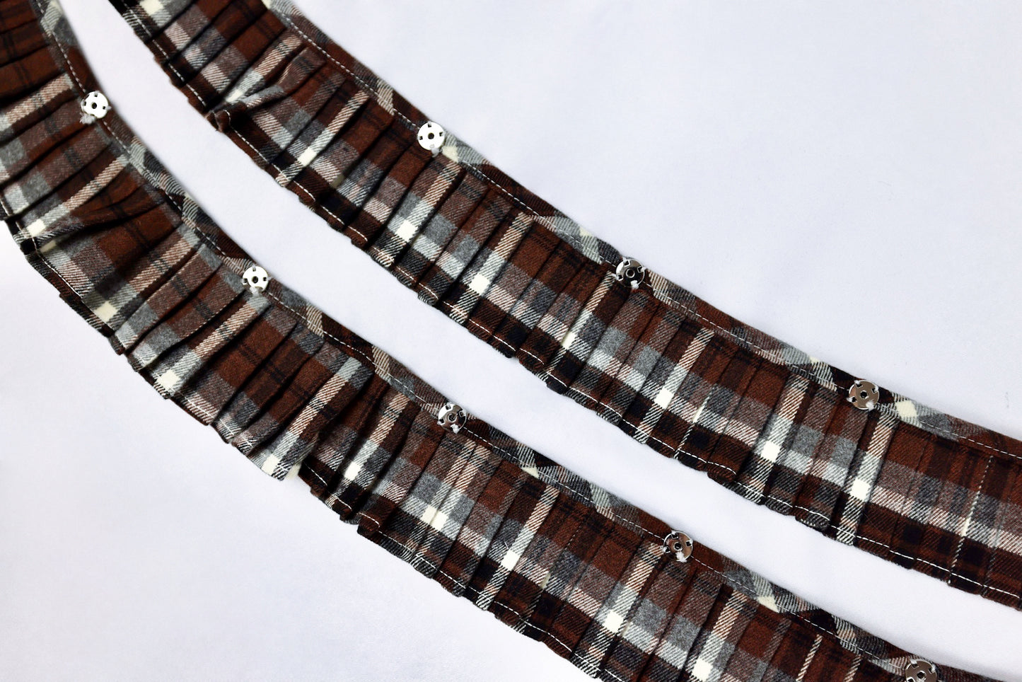 Patchy - Woolen Shorts with Burgundy Checked Trim