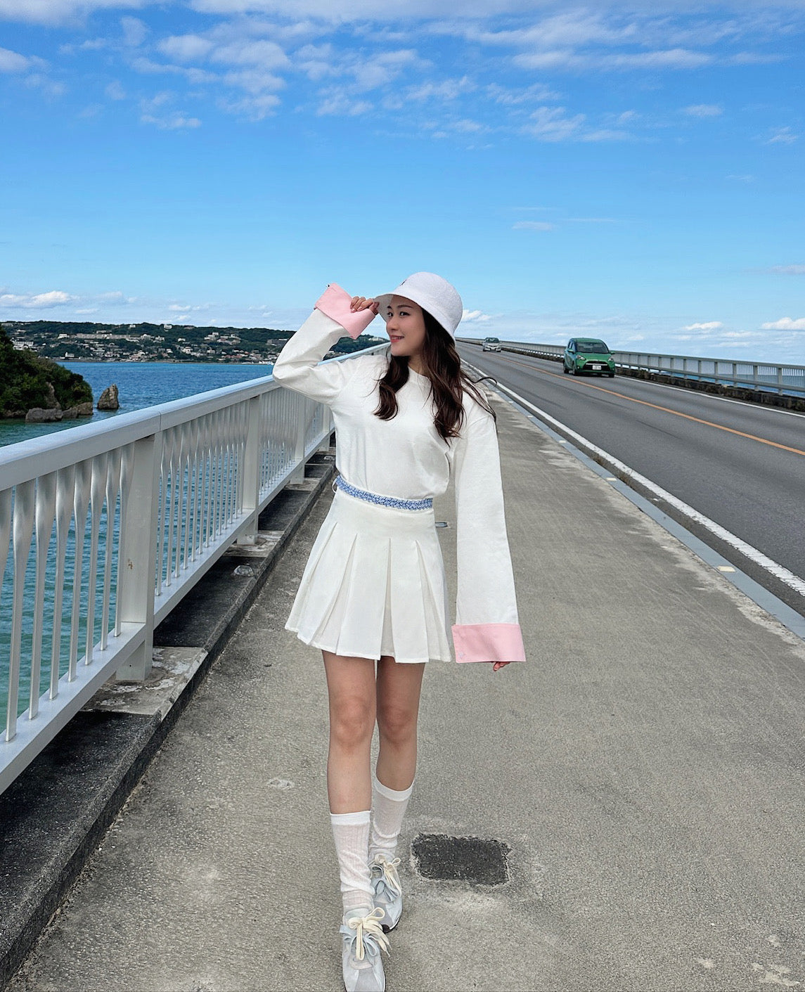 Patchy - White Oversized T-shirt with Pink Contrast Flare Sleeves