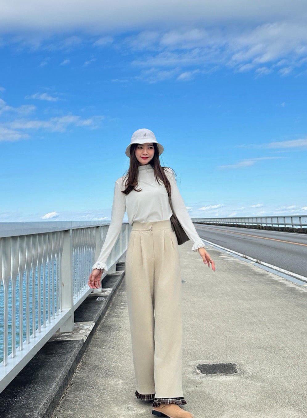 Patchy - Woolen Wide-Leg Pants with Burgundy Checked Trim